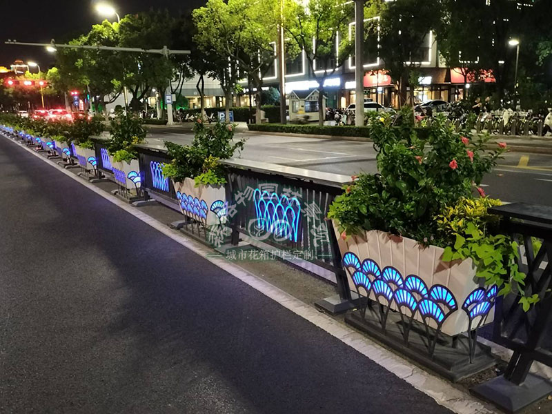市政景观灯光花箱隔离护栏 市政景观灯光花箱隔离护栏