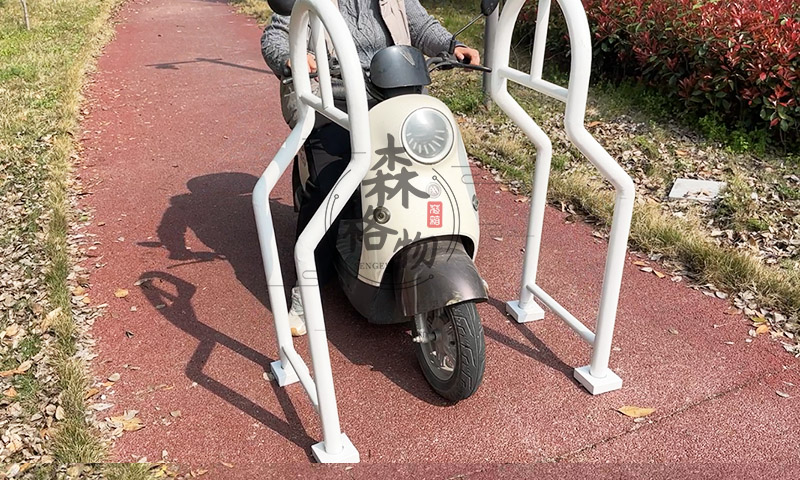 不锈钢圆管电动车拦截护栏,专为轮椅通道设计 不锈钢圆管电动车拦截护栏,专为轮椅通道设计