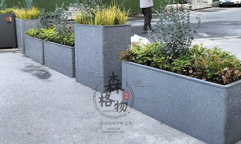 仿石纹复合型新材料花箱 塑木 PVC 内衬铝合金立柱 仿石纹复合型新材料花箱 塑木 PVC 内衬铝合金立柱