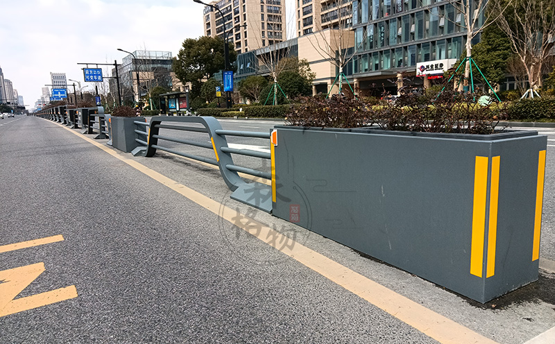 不锈钢一体化花箱护栏,森格物高端市政景观工程首选 不锈钢一体化花箱护栏,森格物高端市政景观工程首选