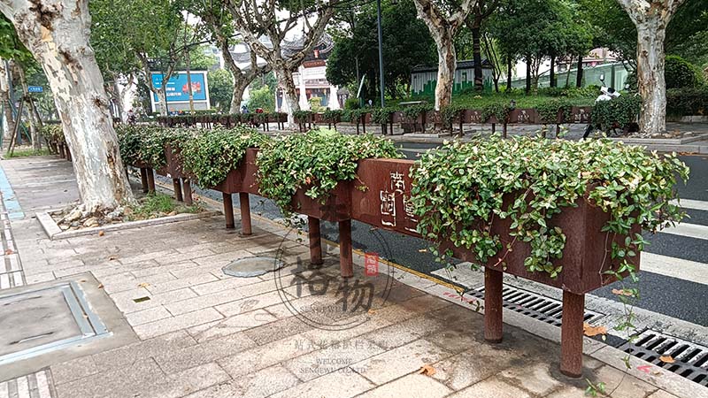 防城港道路耐候钢花箱护栏案例