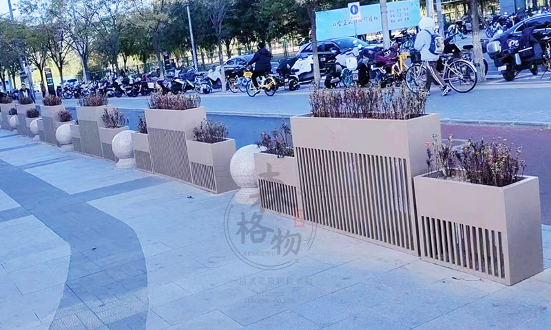 北京镀锌钢板组合花箱案例