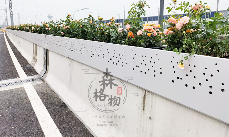 高架桥快速路不锈钢花槽绿化案例